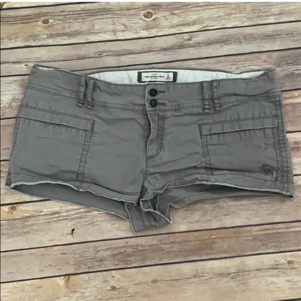 Abercrombie & Fitch Women's Gray Cargo Shorts